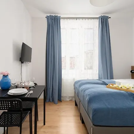 Cozy Kwiatowa By Renters Appartement
