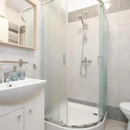 Cozy Kwiatowa By Renters * Poznań