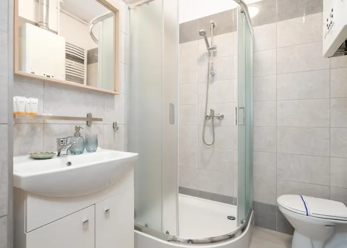 Cozy Kwiatowa By Renters * Poznan